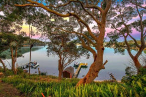Phegans Bay Waterfront Retreat